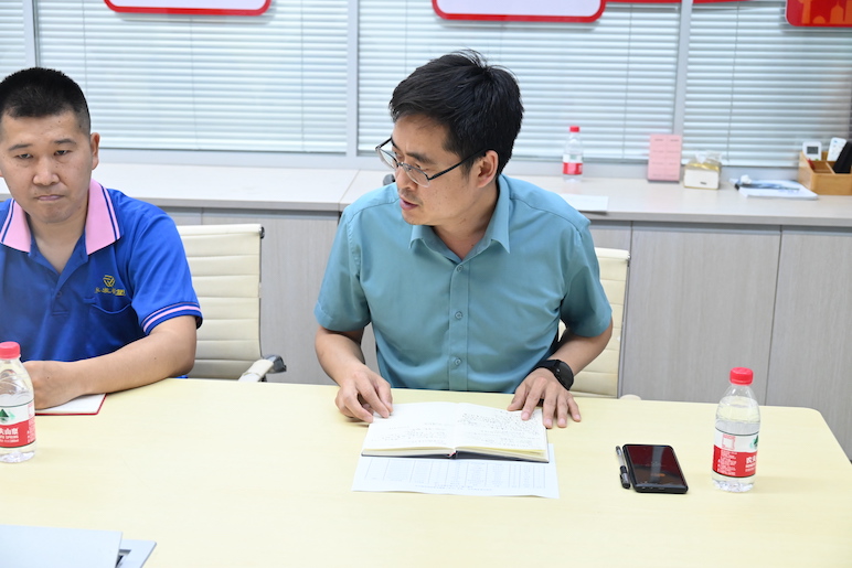 DSC_1990.JPG DSC_1990.JPG